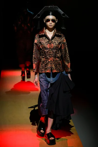 Look 34